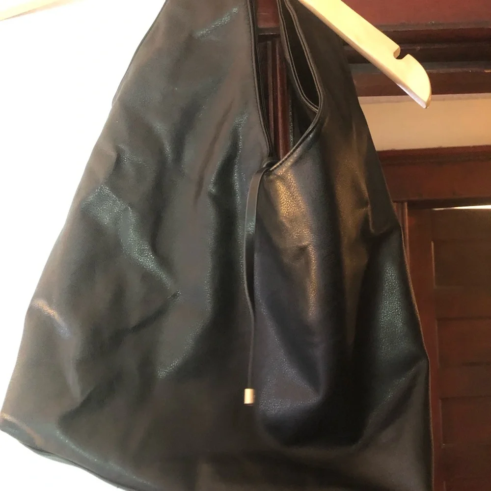 DKNY faux Leather Hobo Tote Bag - Classic Everyday Carry